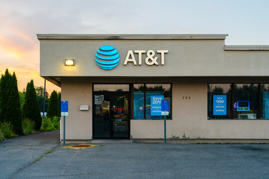Oneida, NY - July 13, 2026: The AT&T storefront, An American telecommunications and wireless retail chain owned by AT&T Inc. with over 5,000 locations nationwide