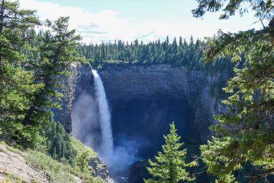 View at Helmcken Falls on Wells Gray provincial park, Canada
