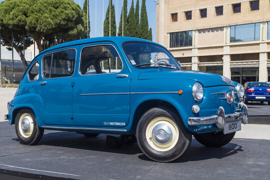 Seat 800 1964 at Automobile Barcelona 2025Seat 800 1964 at Automobile Barcelona 2025