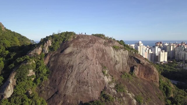 Morro do Moreno e a Praia da Costa. Vila Velha, Esp&iacute;rito Santo, Brasil.