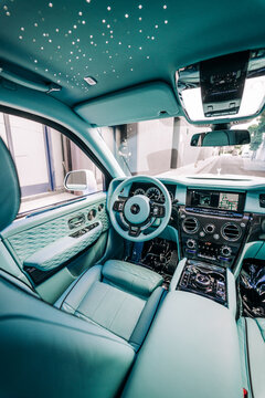 LA, CA, USA
August 30, 2026
White Rolls Royce Cullinan
