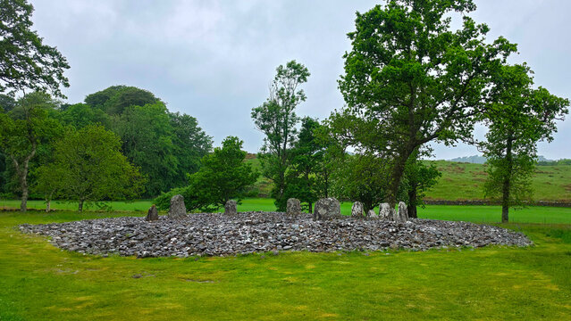 Temple Wood site with southern circle in foreground. Temple Wood, also called Half Moon Wood, is an ancient site located in Kilmartin Glen, near Kintyre, Argyll, Scotland