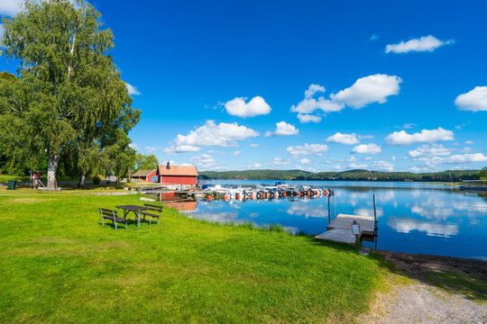 &Aring;sunden &Ouml;sterg&ouml;tland lake in Sweden, Scandinavia