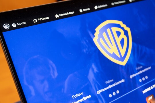 Mexico city, mexico, 12 27 2025: displaying warner bros. Entertainment company logo on laptop screen