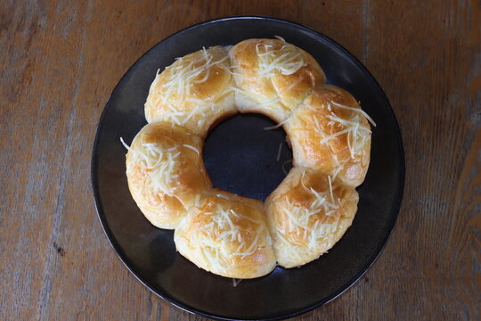 roti sobek, soft milky sweet bun milk
