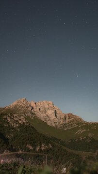timelapse of the mountain landscape in the night