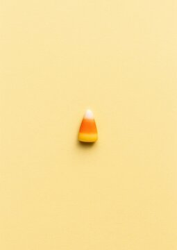 Minimal candy corn wallpaper
