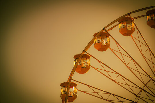 ferris wheel in the night