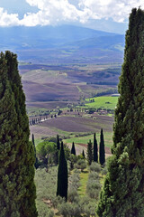 Obraz premium Pienza, the countryside and hills of the Val d'Orcia from the city walls, Val d'Orcia, Tuscany, Italy