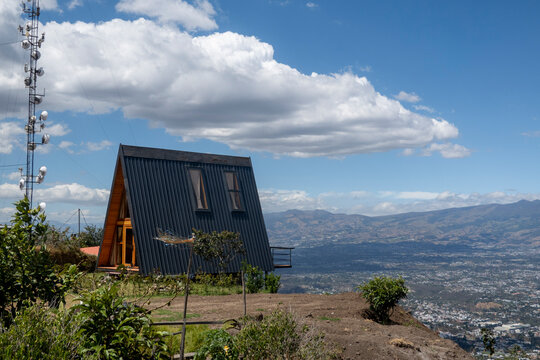 casa in legno con vista