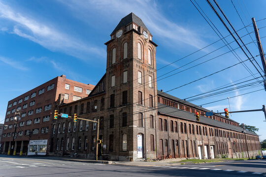 Scranton, Pennsylvania: Pennsylvania Paper and Supply Company inspiration for popular American television show The Office and Dunder Mifflin Paper Company. Tower with both logos.