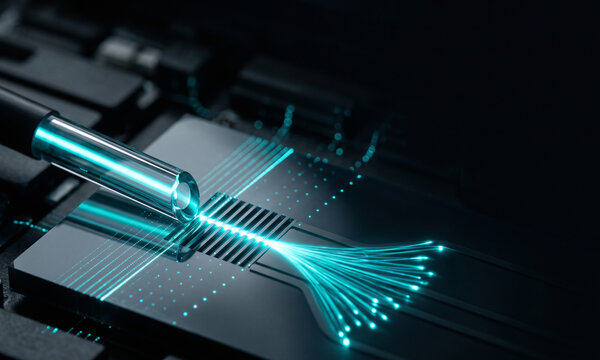 Silicon photonics grating coupler interfacing with single-mode optical fiber for high-speed data transmission