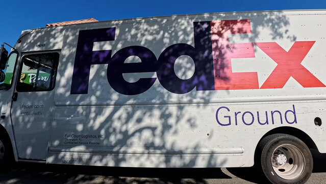 FedEx Ground Delivery Truck in Lakeland Florida