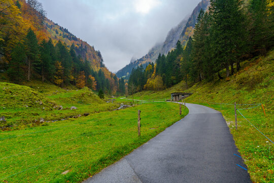 Footpath in the Alpstein range, Appenzell