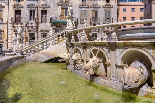 Rhinoceros and animal sculptures at Fontana Pretoria in Palermo