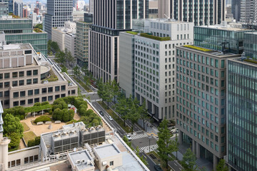 大阪・梅田のオフィス街と高層ビル群を見下ろす都市景観 © mametora