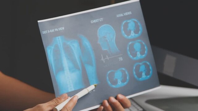 Doctor and patient are discussing consultation about symptom problem. Doctor explained the patient's condition and how to care for the patient in detail.