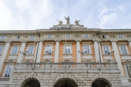 Teatro Verdi Trieste Theatre, Piazza Guiseppe Verdi, Old Town, Trieste, Friuli-Venezia Giulia Region, Italy