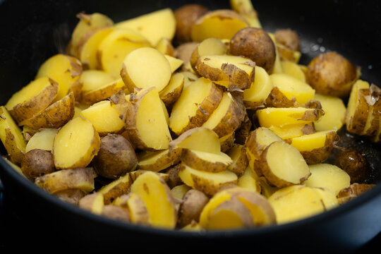 Bratkartoffeln mit Kr&auml;utern und Gew&uuml;rzen
