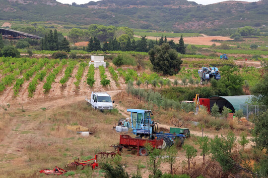 vieux mat&eacute;riel Braud en pleine campagne
