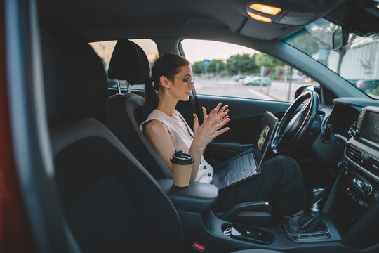Turning a parked car into a mobile office