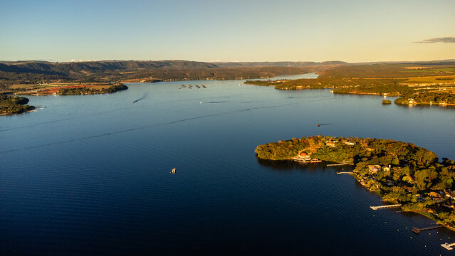 Lagoa da represa da cidade de Rifaina - sp