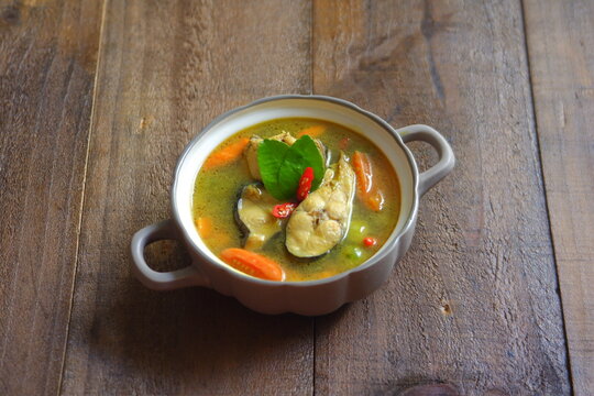 A bowl of pindang serani patin fish 