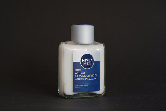 NIVEA MEN Sensitive Post Shave Balm symbolizing care, freshness and daily routine