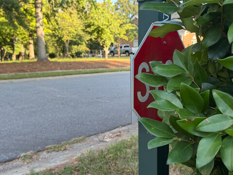 NC Hville Sign Stop Obscured 2026