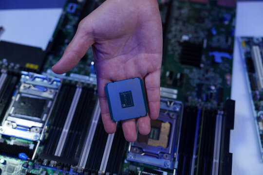 The focus is on engineers working with hard drives and semiconductor circuits or microchips in the electronics industry, including electronic engineering, computer technology, CPU maintenance, hardwar