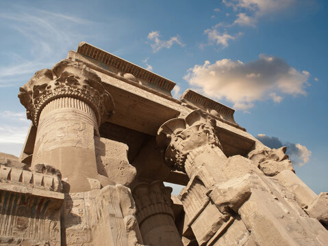 View of the ruins of the Kom Ombo temple