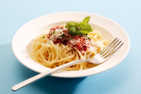 Spaghetti with tomato sauce, close-up