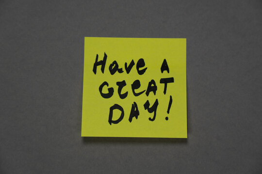 Have a great day message on sticky note