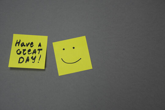 Have a great day message on sticky note