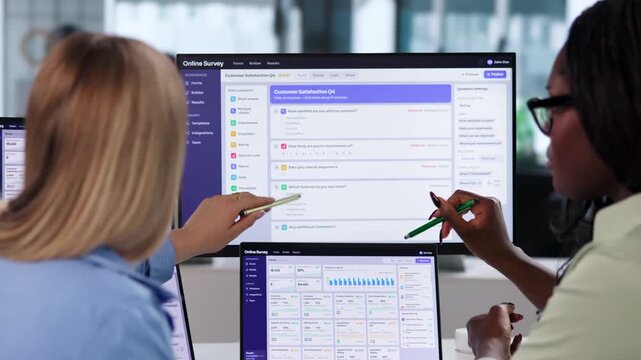 Survey Analyst Reviews Online Feedback Form Data