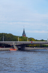 Fototapeta premium The riverbank, the bridge, the cathedral.