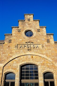 apolda, deutschland - staffelgiebel am altem bahnhofgeb&auml;ude