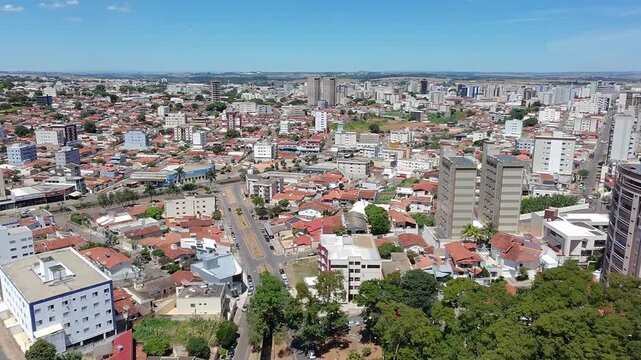Vista a&eacute;rea do Jardim Centro e do Bairro Valpara&iacute;so, Patos de Minas, Minas Gerais