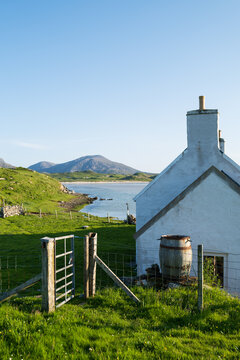 Traditional cottage overlooking Uig Sands, Isle of Lewis
