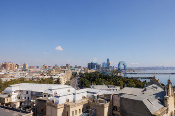 Fototapeta premium Breathtaking skyline of Baku under a clear blue sky, blending modern and historic architecture