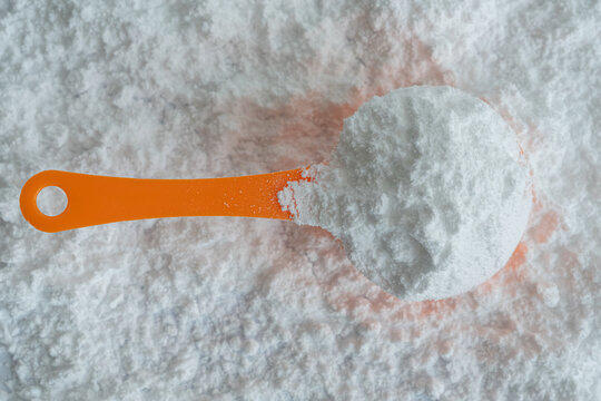 Creatine monohydrate powder texture