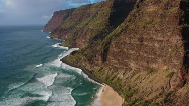 Epic Aerial Drone Flight Over Unique Napali Coast, Kauai?Hawaii 4K