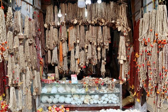 インド　数珠屋の店頭
