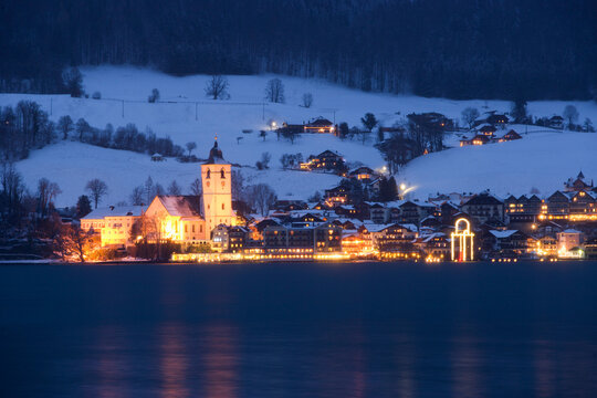 Austria, St. Wolfgang, View of town at night