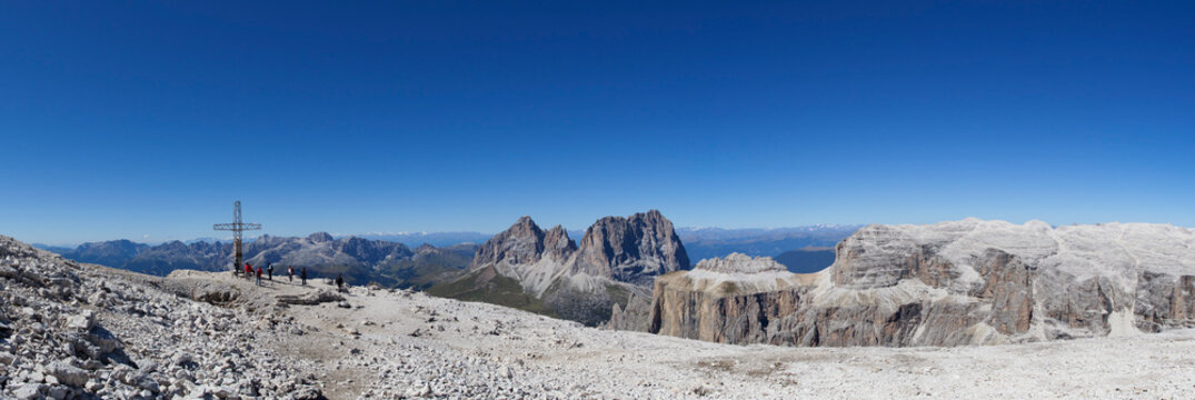 Italy, Trentino, Belluno, Mountainscape at Sass Pordoi