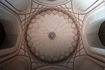 Ornamental dome ceiling inside Humayun Tomb in Delhi © Patrick.W