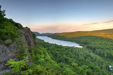 Fototapeta premium Lake of the clouds sunset