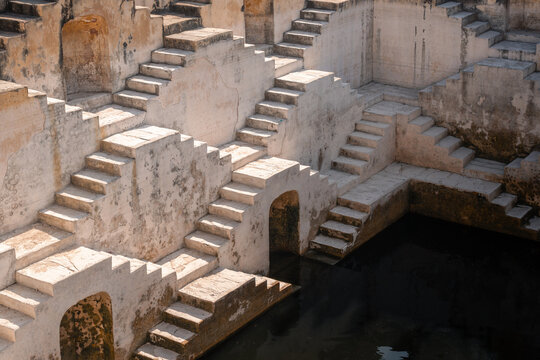 Repeating stair geometry at Panna Meena ka Kund in Jaipur
