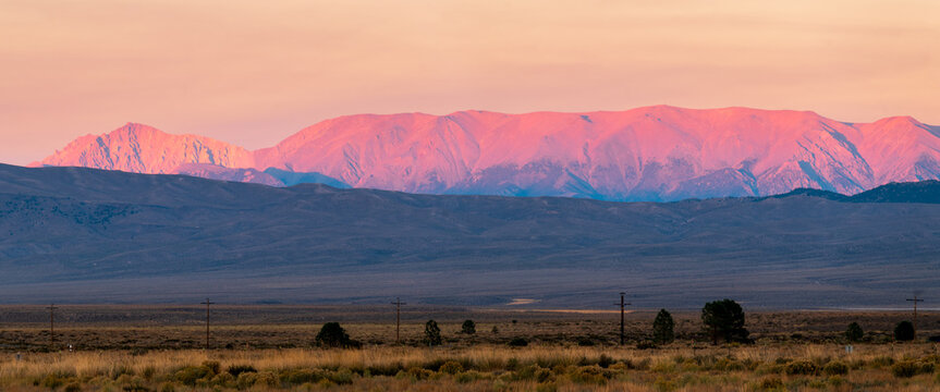 Mammoth lakes sunset from Highway 395