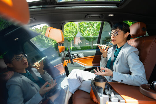 Sending Voice Message in Car